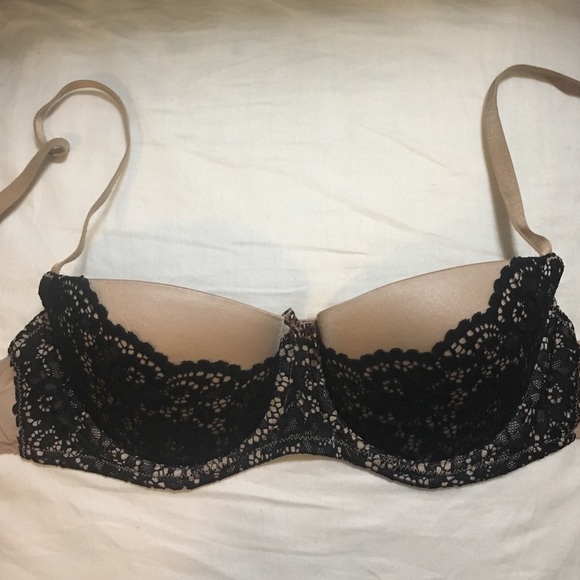 Victoria Secret's size 34B bra. - Picture 1 of 4