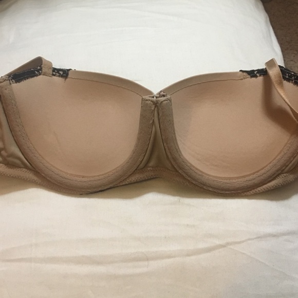 Victoria Secret's size 34B bra. - Picture 3 of 4