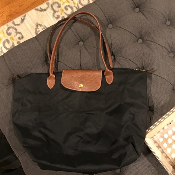 Longchamp Medium Le Pliage Medium Shoulder Bag