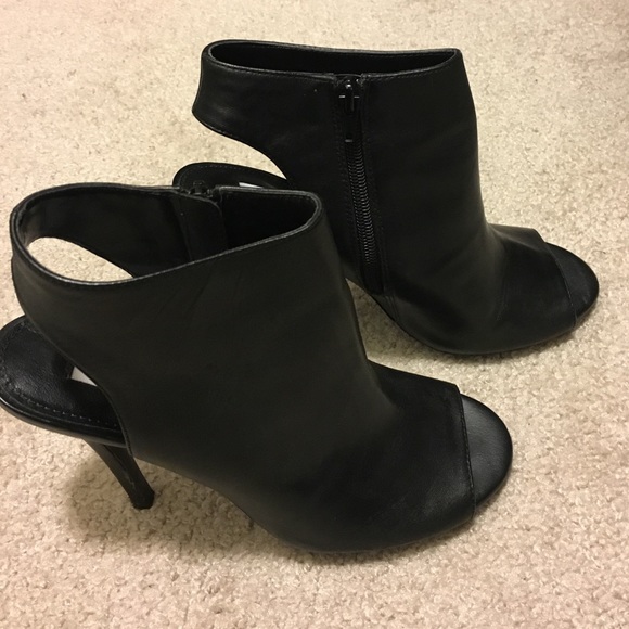Steve Madden open toe booties