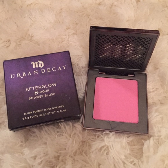 Urban decay afterglow 8 hour blush