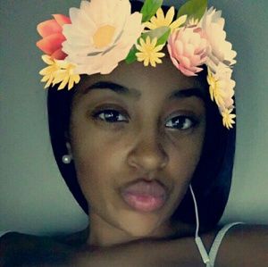 Meet your Posher, Katiria