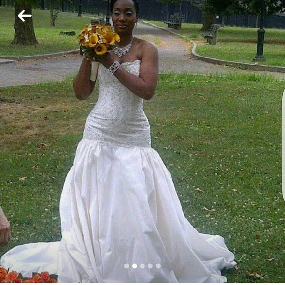 Magaret Saranto Wedding dress - Picture 2 of 3