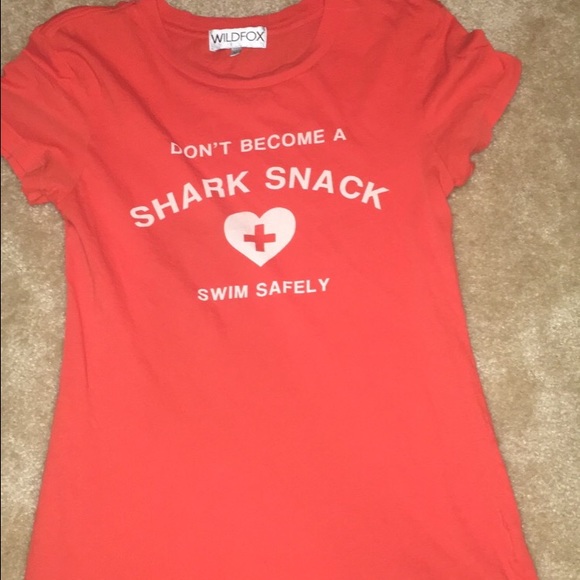 Wild fox t shirt. Great condition. Size M