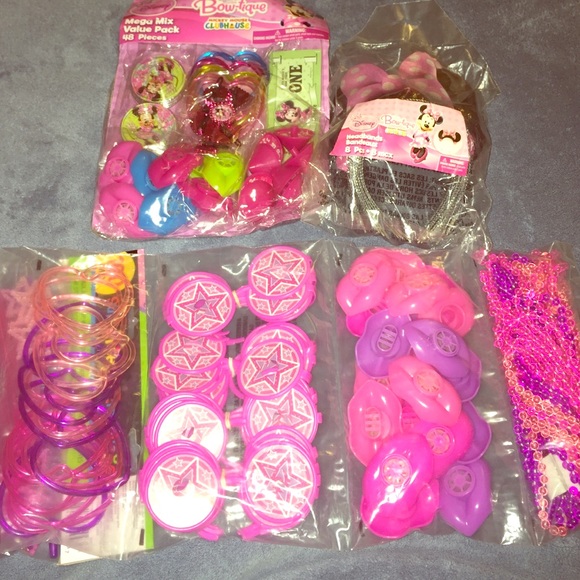 Minnie Mouse party favors