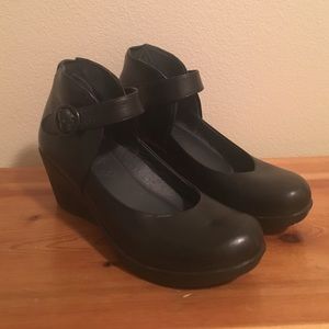 Dansko 'Rebel' Ankle Strap Wedge Pump - Size 40