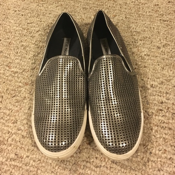 Steve Madden slip on sneakers!!