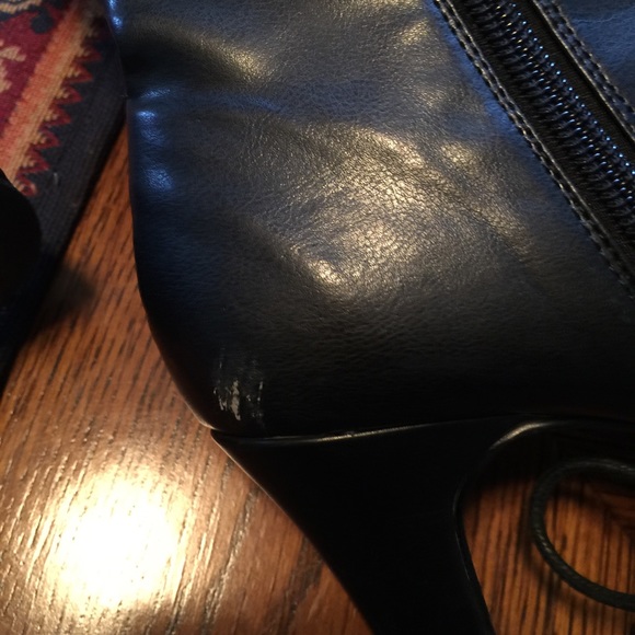 Black boots size 8 - Picture 4 of 4