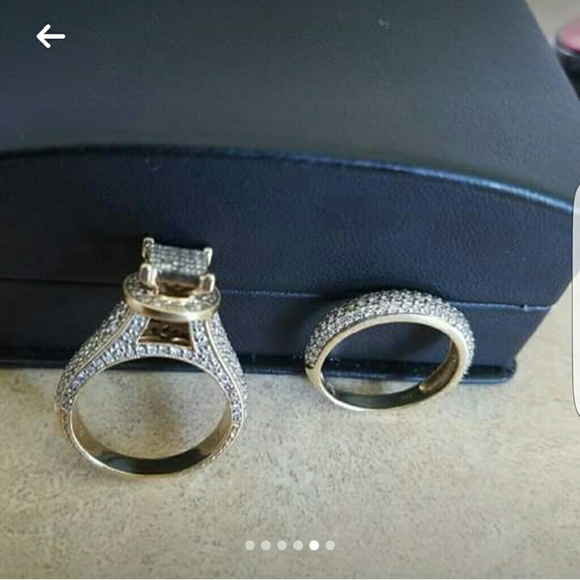 Rings - Picture 4 of 4