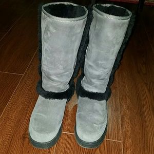UGG Grey Sunburst Boots Size 8