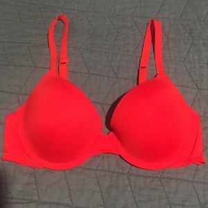 Victoria's Secret PINK convertible padded bra