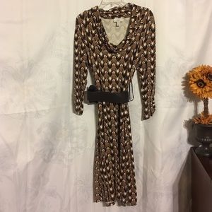 Print pattern Ann Taylor Loft Dress.