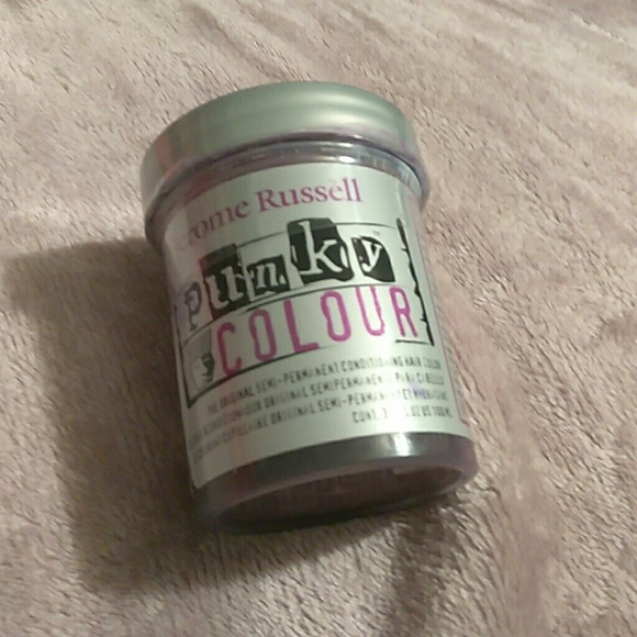 Semi permanent hair color