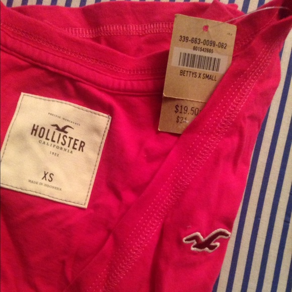 NWT Hot Pink Hollister V-neck