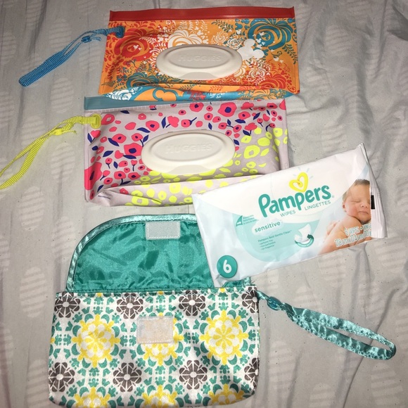 Baby wipe clutch