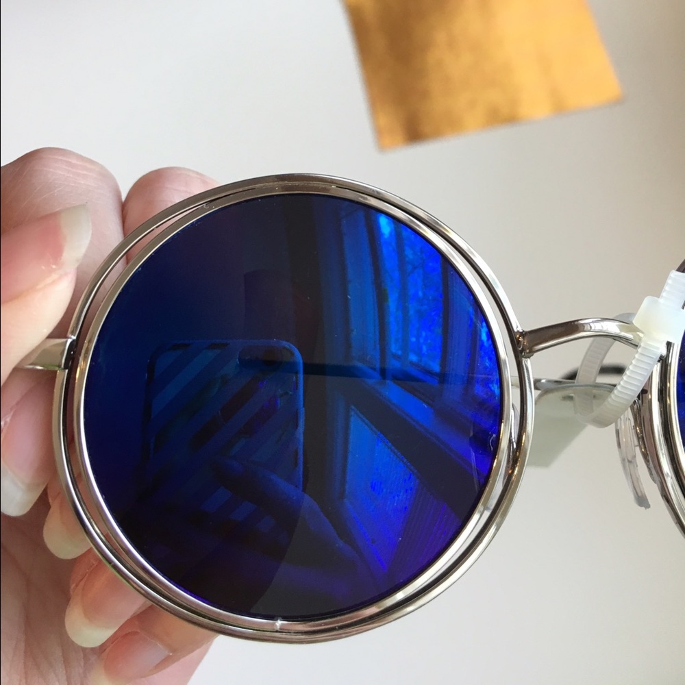 Free People Round Sunnies - Picture 6 of 7