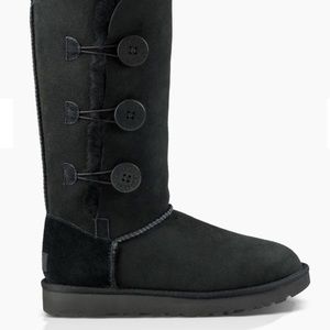 Ugg Tall Bailey with three Buttons