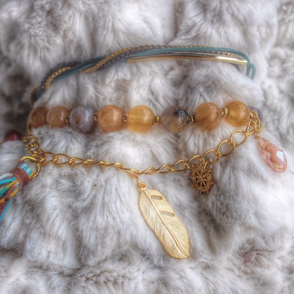 BUNDLE!! Agate and Multistrand Bracelets!