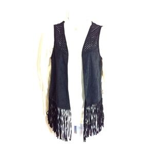 🖤Mossimo Supply Co Fringe Vest🖤