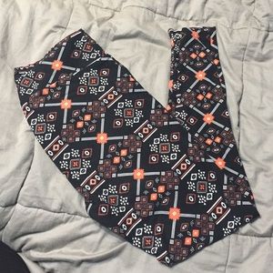 Lularoe Tall and Curvy Leggings