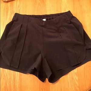 Lululemon &go endeavor shorts