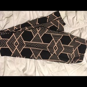 Black and Mauve Geo Leggings
