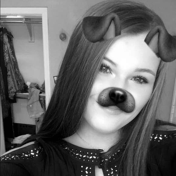 Meet your Posher, Ellie