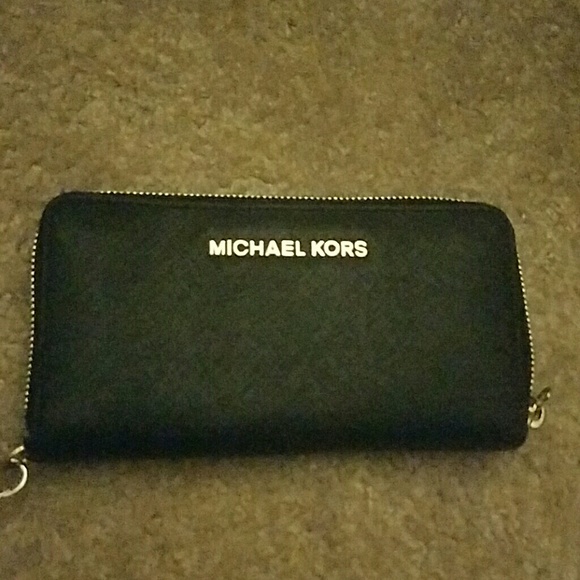 Michael Kors wallet