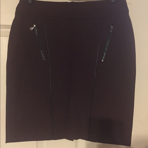 Burgundy pencil skirt
