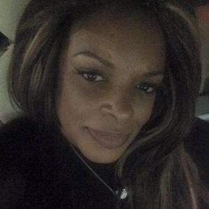 Meet your Posher, Dee