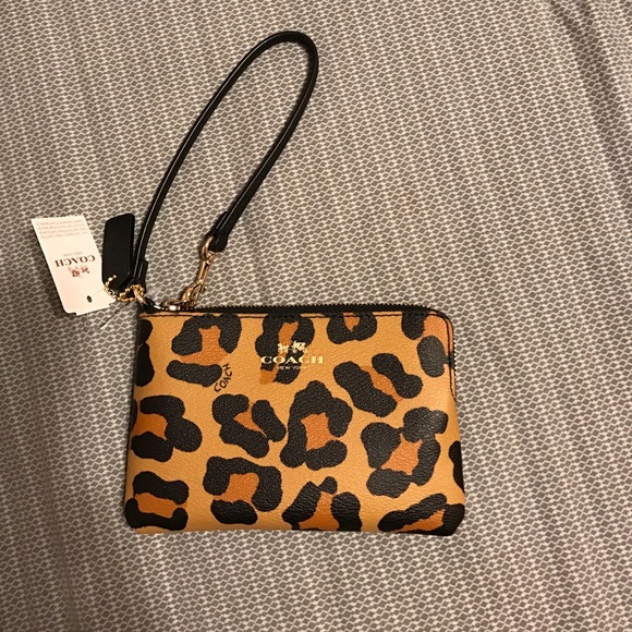 Coach Handbags - Coach Wristlet