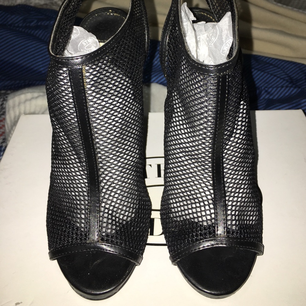 Steve Madden Mezzo High Heel - Picture 3 of 3