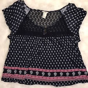 Light weight crop top