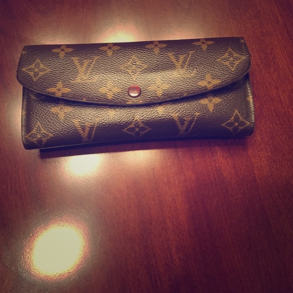 Authentic Louis Vuitton Emilie Wallet