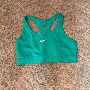 Nike pro sports bra
