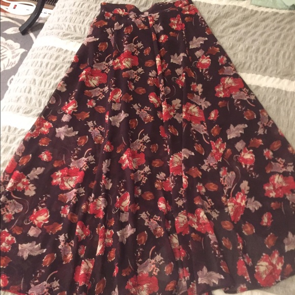 Floral Maxi Skirt - Picture 4 of 6