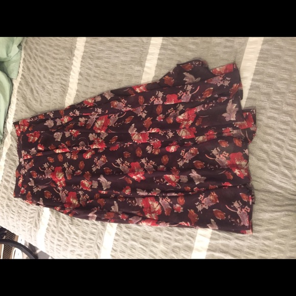 Floral Maxi Skirt - Picture 5 of 6