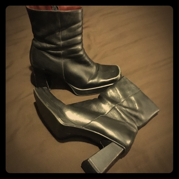 Black Nine West boots