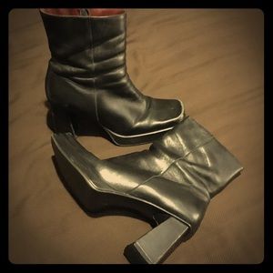 Black Nine West boots