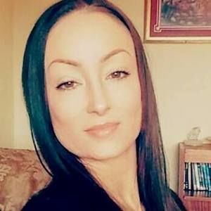 Meet your Posher, Cassandra