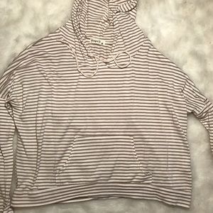 Light weight cropped hoodie