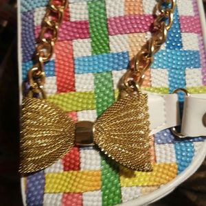 GOLD BOW NECKLACE