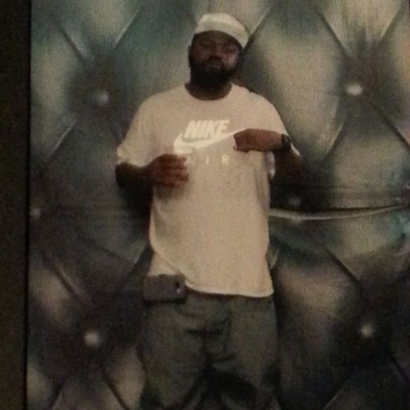 Meet your Posher, Dwayne - Picture 1 of 1