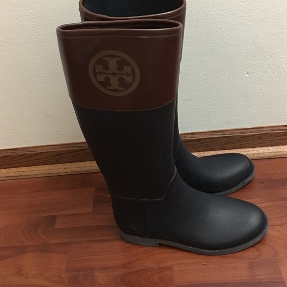 Tory Burch classic rain boots size 10