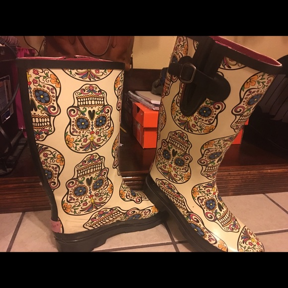 Water boots