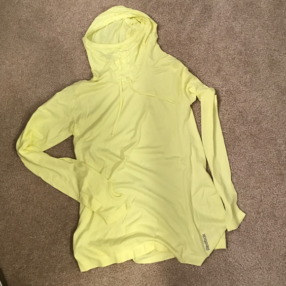 NWOT Reebok long sleeve running top