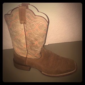 Men's size 12 Ariat Boots