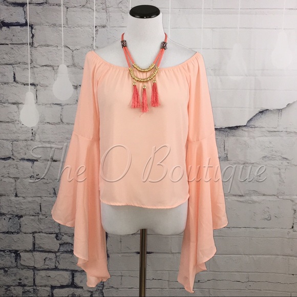 ๐CLEARANCE๐Pink Off-Shoulder Bell Sleeve Top - Picture 3 of 5