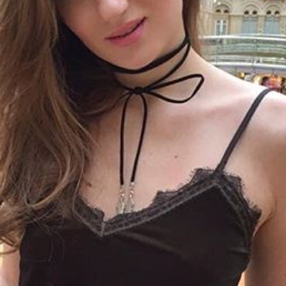 ‼️ 5 for $25 ‼️ LEAF WRAP BOHEMIAN CHOKER GOLD - Picture 2 of 4