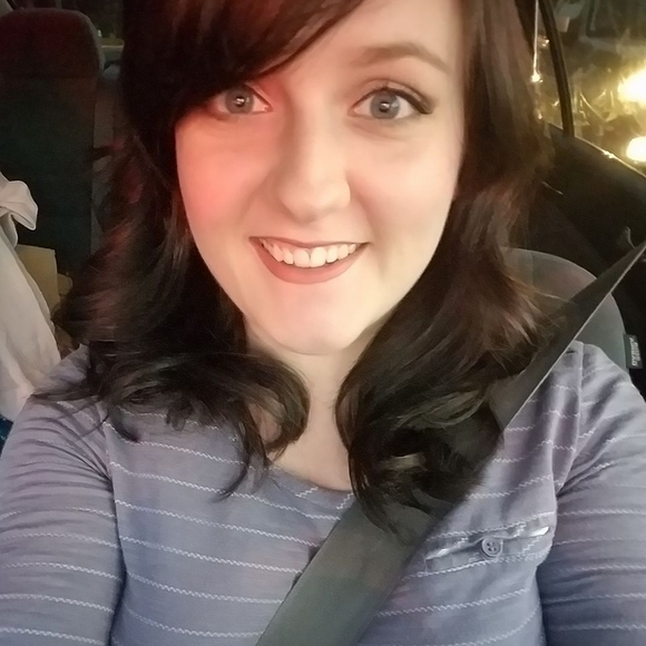 Meet your Posher, Allison - Picture 1 of 1